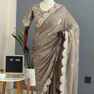 R4 E35 PARTYWEAR CREPE SAREE WI...