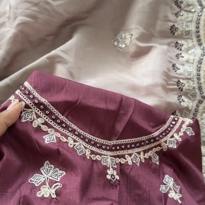 E21 R4 EMBROIDERED SAREE