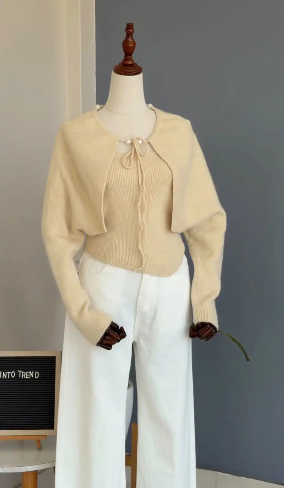 Product image of PEARL ATTACHED CARDIGAN SET
