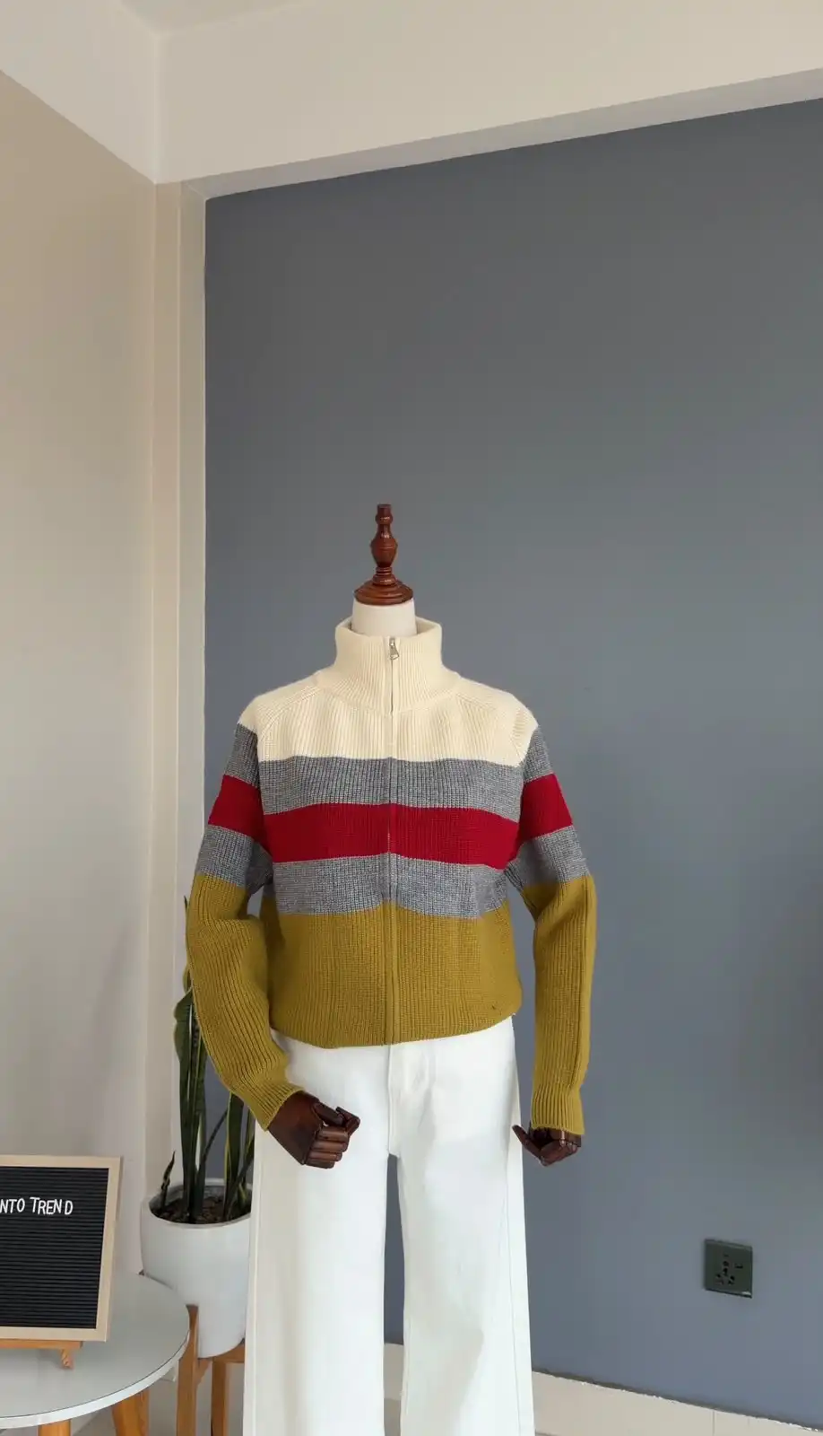 Product image of MULTI COLOUR  ZIPUP
