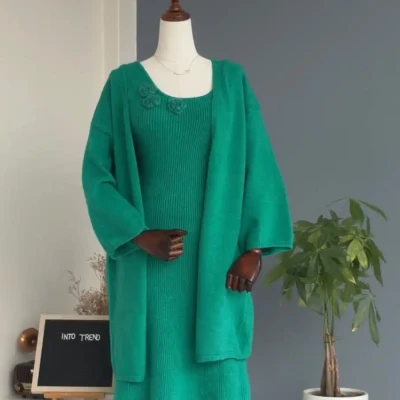 WOOLEN LONG DRESS WITH ROSE ATT...