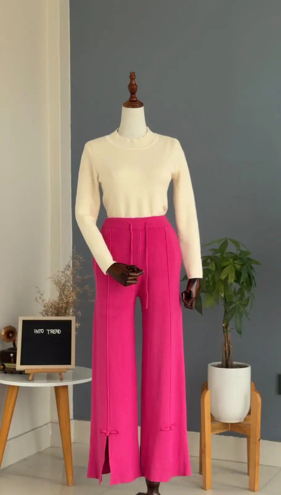 Product image of SLIT WOOLEN LONG PLAZO