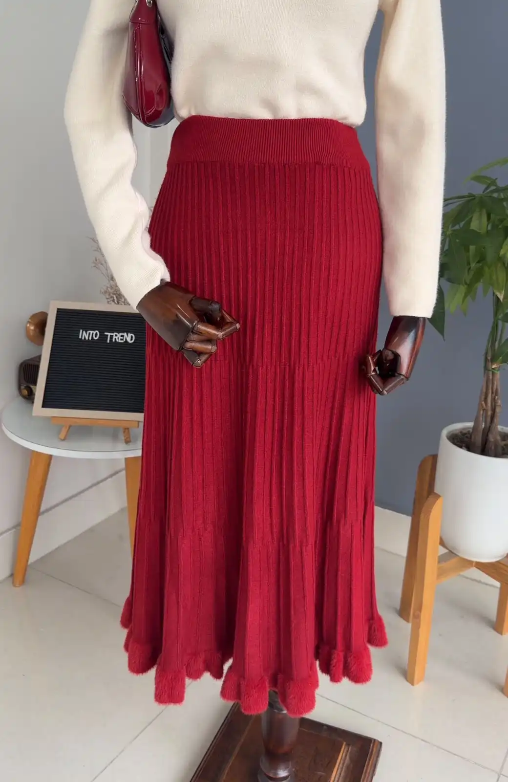Product image of ALINE SKIRT WITH FUR BELOW