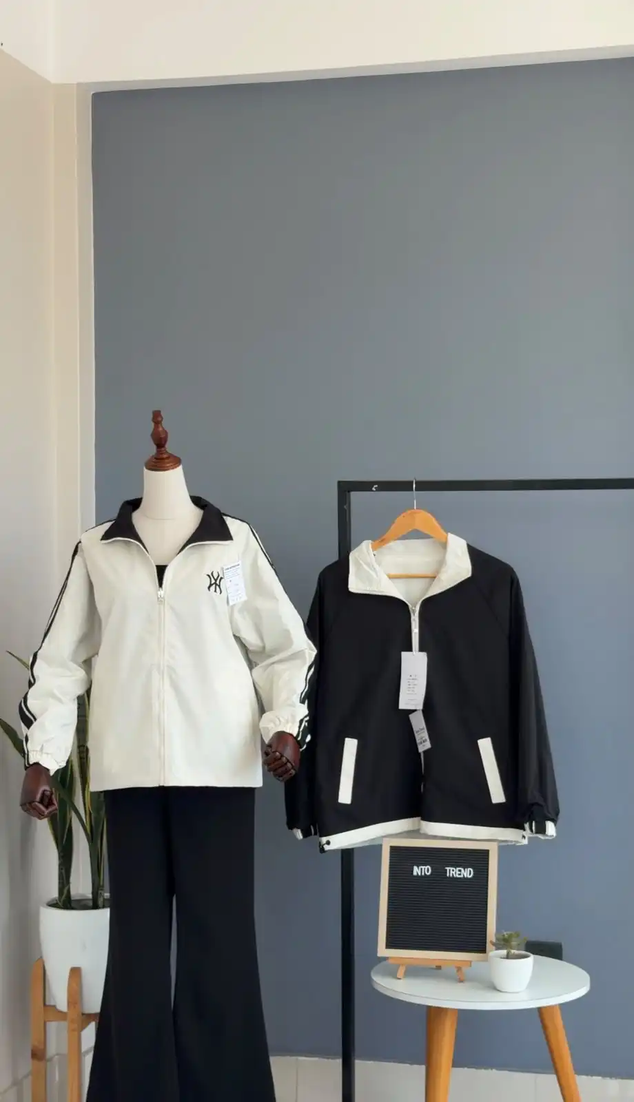 Product image of R7 092 OFFER 9 REVERSIBLE JACKET