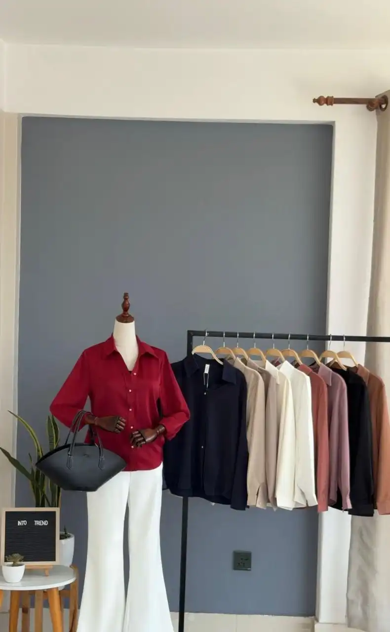 Product image of 112 6069 SHIRT WITH GOLD BUTTON