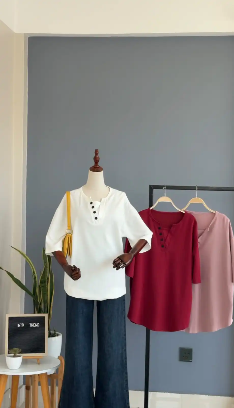 Product image of 117   4 BUTTON O/S TOP