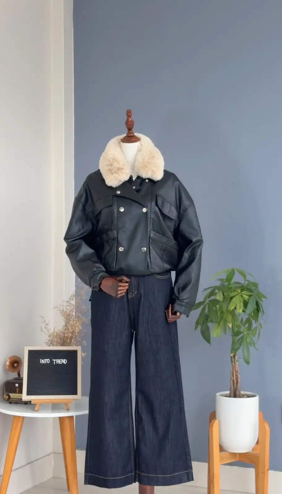 Product image of LEATHER  FUR REMOVABALE JACKET