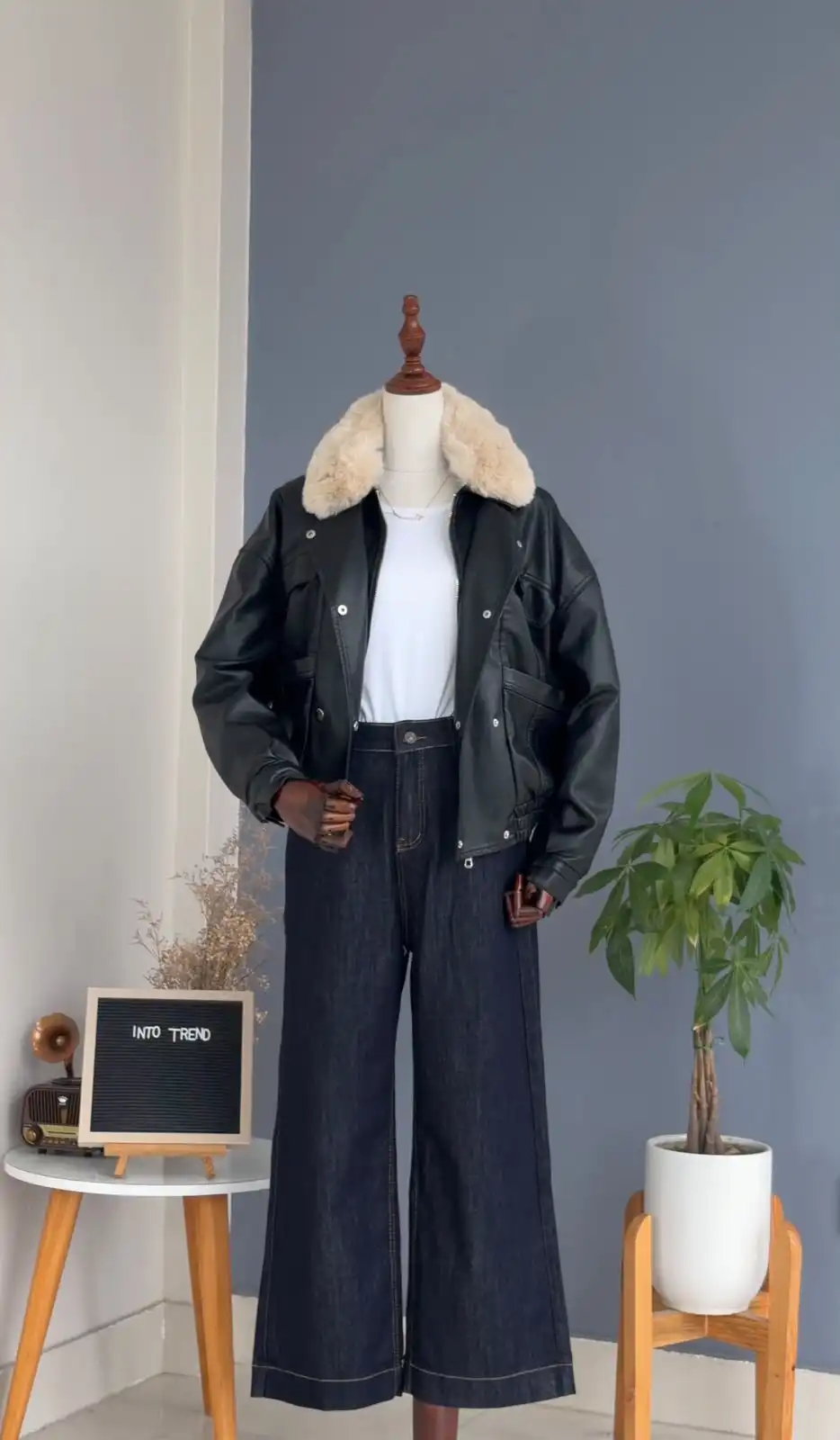 Product image of LEATHER  FUR REMOVABALE JACKET