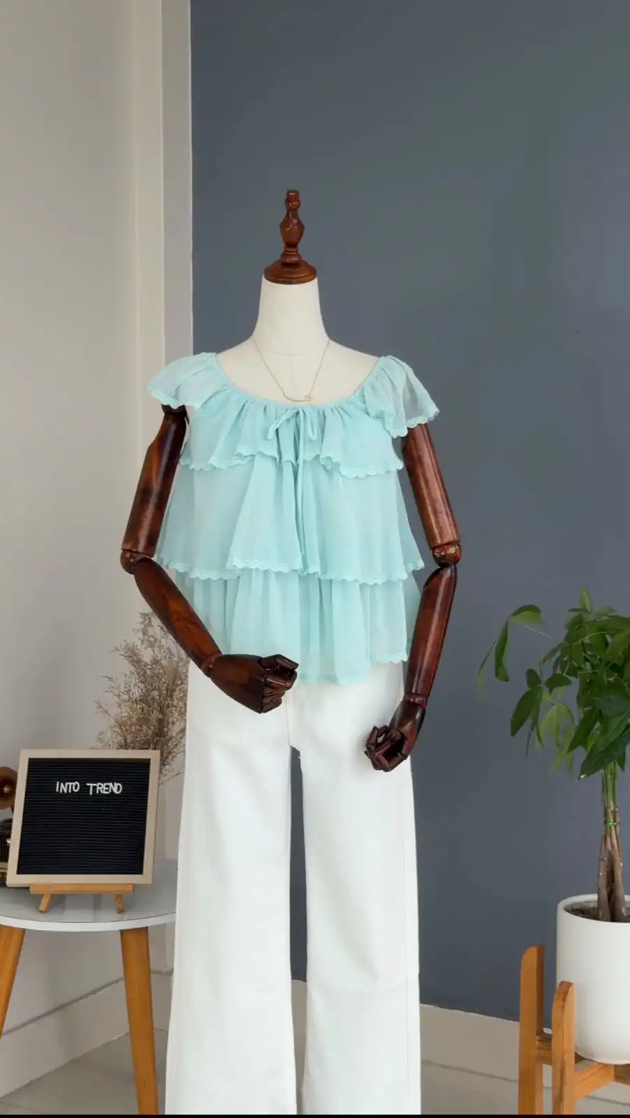 Product image of 211 R9  NEW ARRIVALS TOP