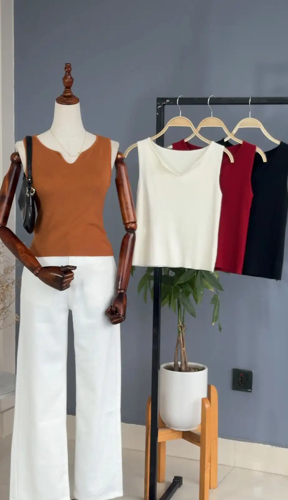 Product image of WOOLEN V NECK CAMI