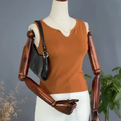 WOOLEN V NECK CAMI