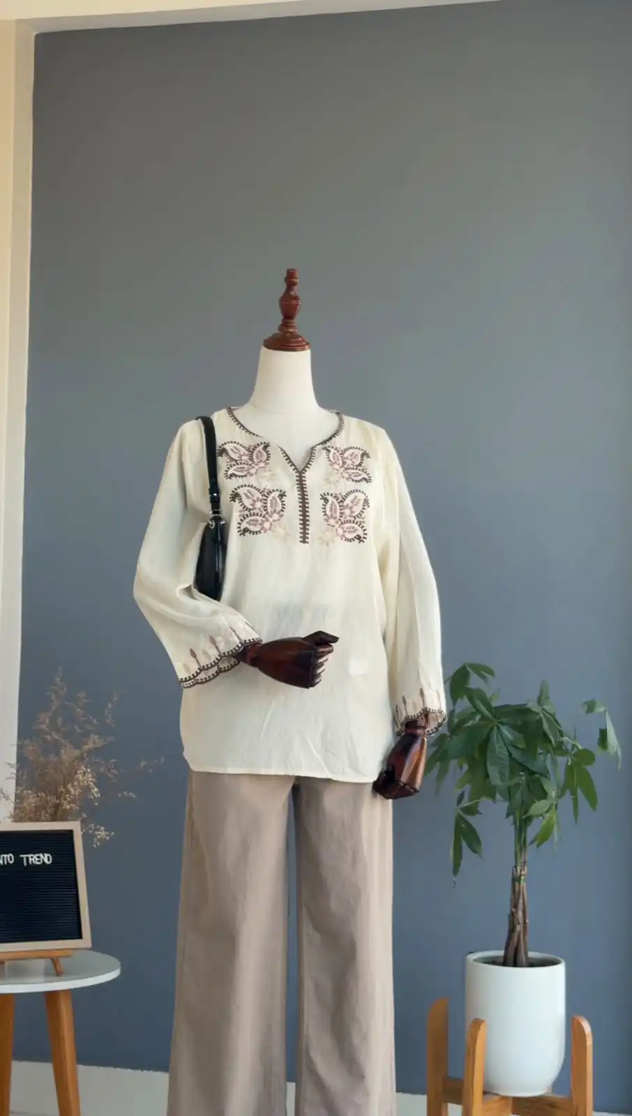 Product image of R3 085 SOFT GEORGETTE EMBROIDERED TOP