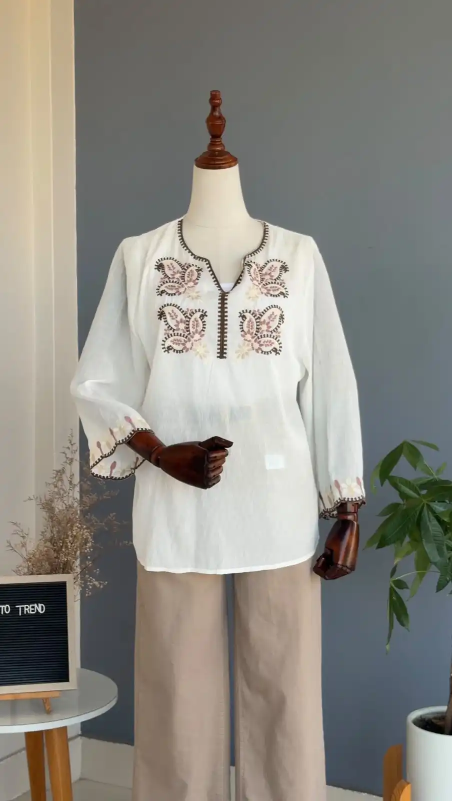 Product image of R3 085 SOFT GEORGETTE EMBROIDERED TOP