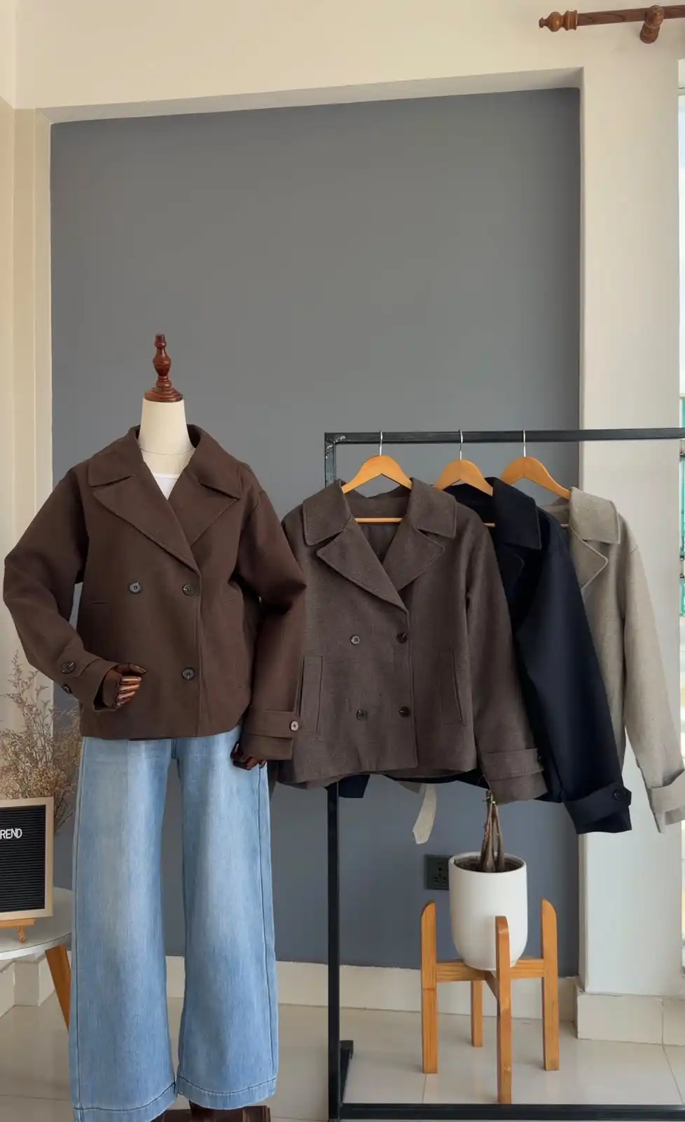 Product image of PEACOAT (262)