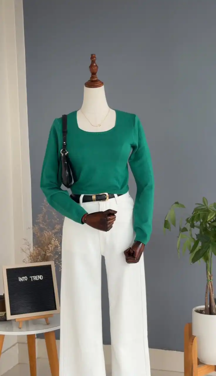 Product image of CROP TOP WITH SQUARE NECK