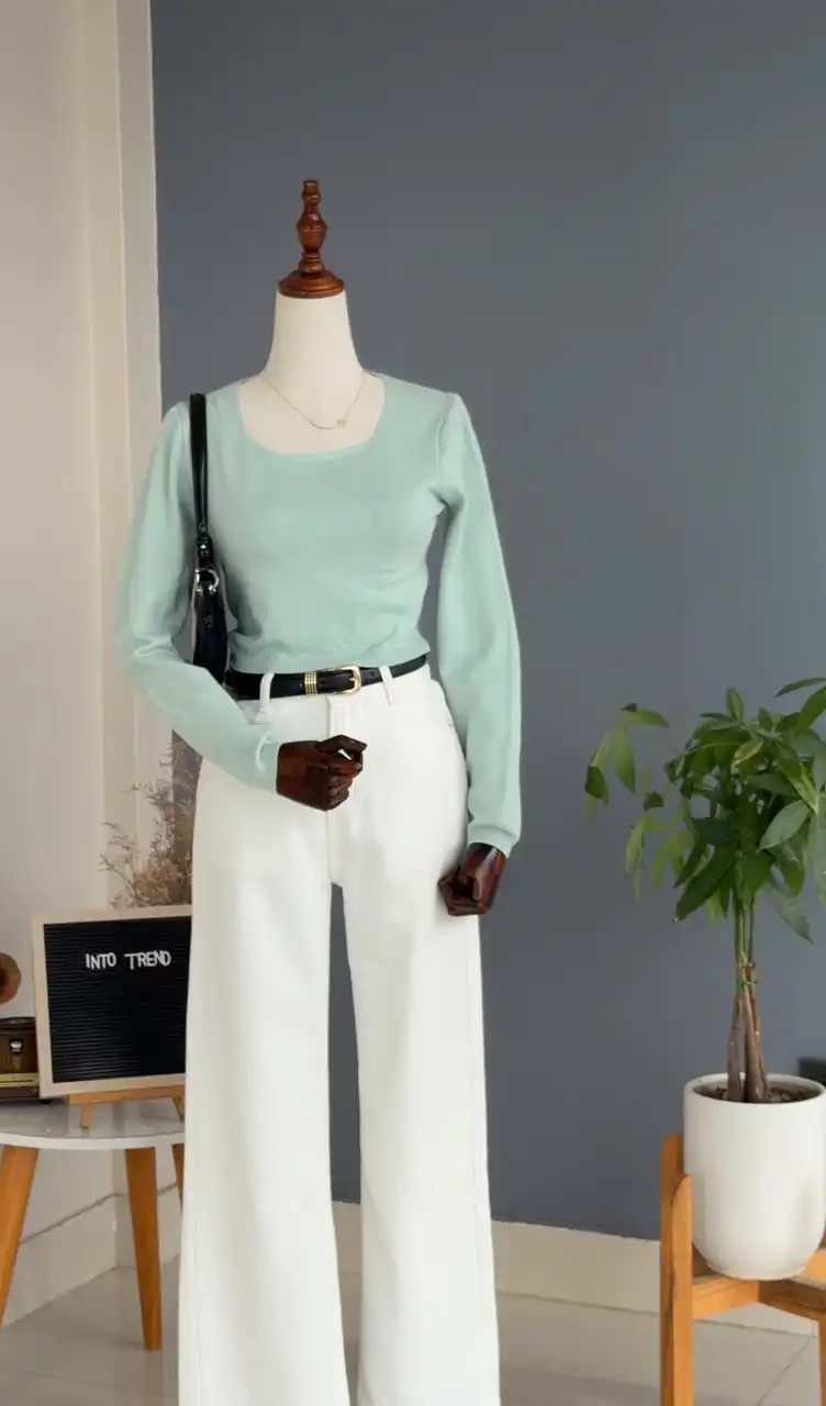 Product image of CROP TOP WITH SQUARE NECK