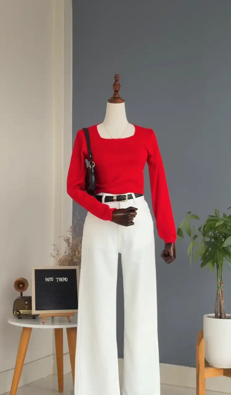 Product image of CROP TOP WITH SQUARE NECK