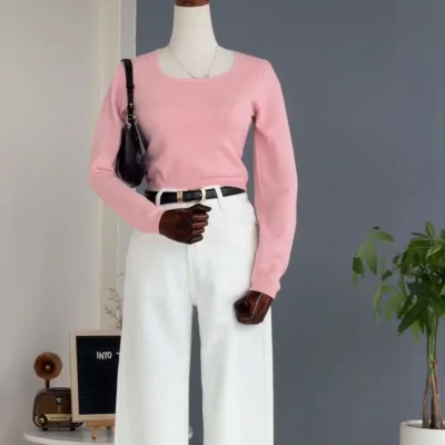 CROP TOP WITH SQUARE NECK