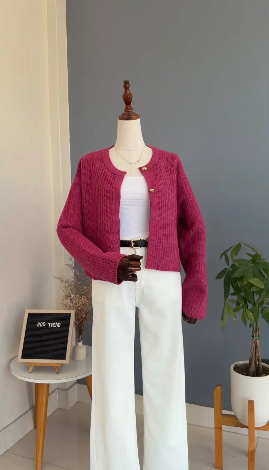 Product image of MULING CARIGAN WITH OVAL GOLDEN BUTTON