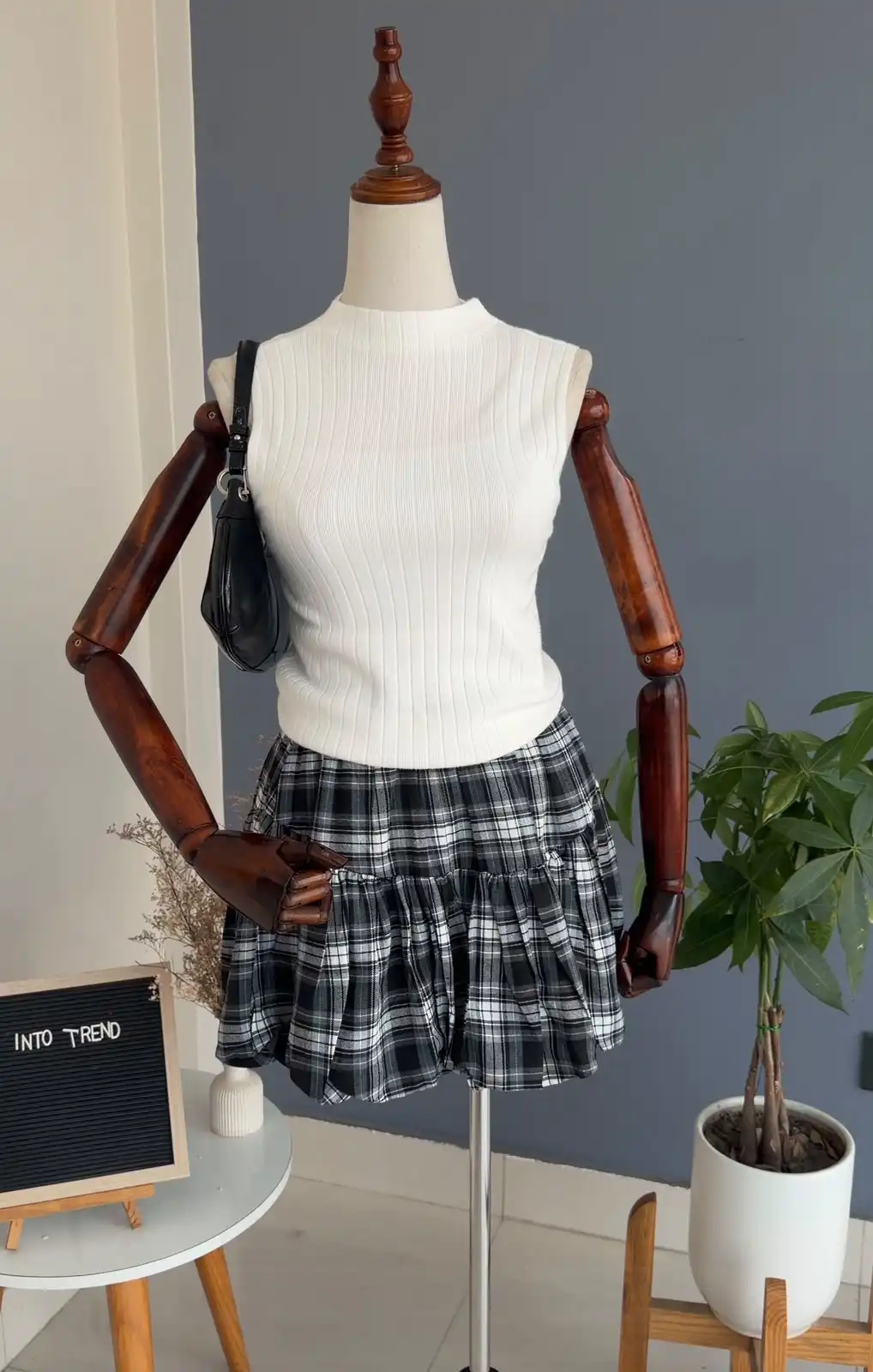 Product image of CHECKED BUBBLE SKIRT