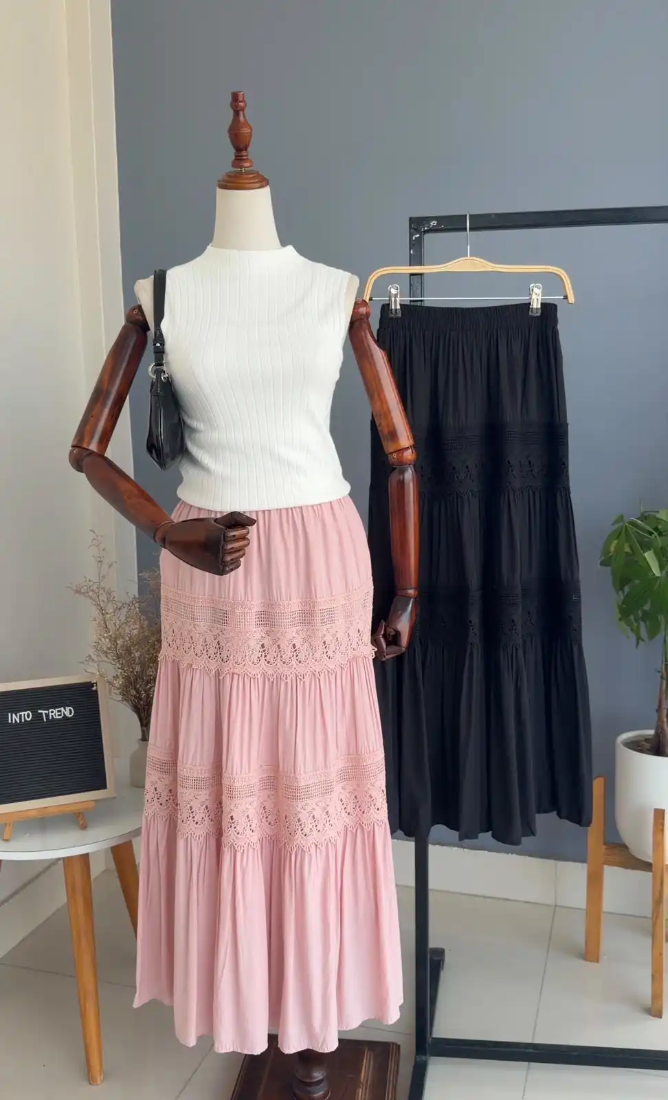 Product image of R3 089 LACE LONG SKIRT