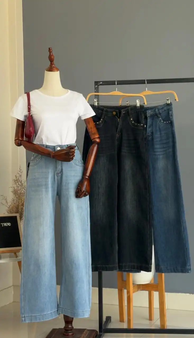 Product image of JEANS WITH INNER FUR (1882-1)