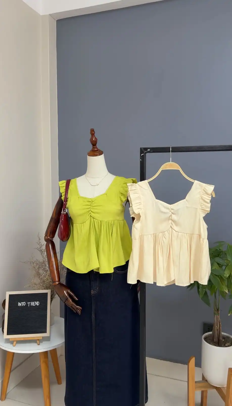 Product image of R2 074 BUTTERFLY LINEN TOP