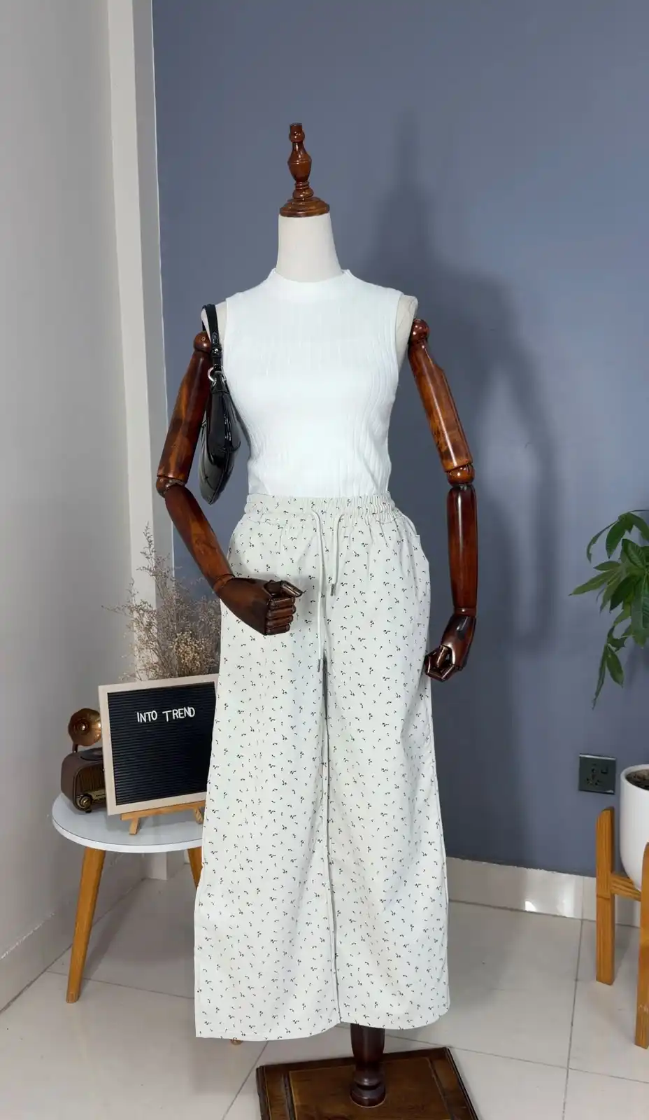 Product image of R3 084 Floral pant