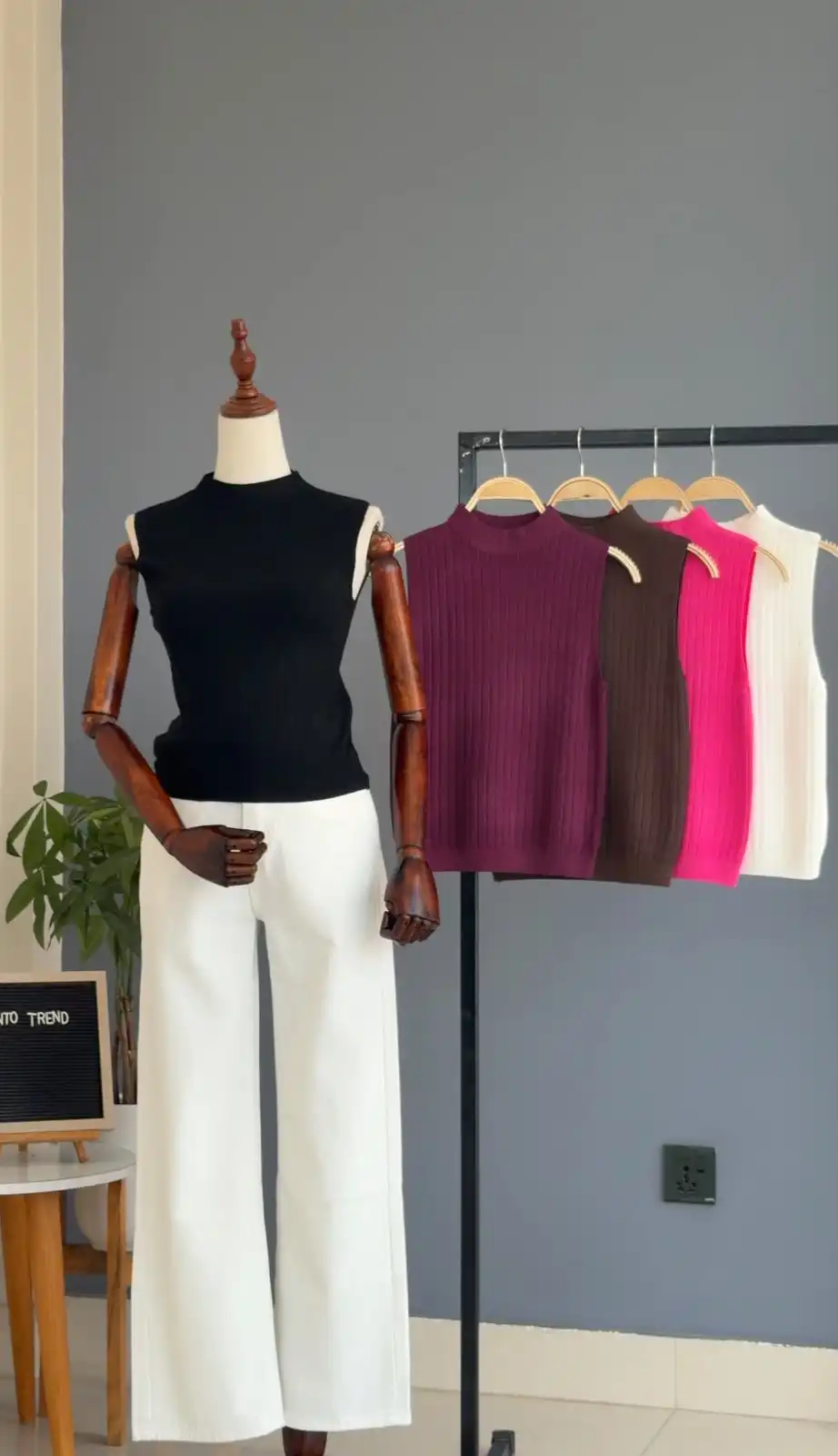 Product image of STRIP TEE NECK WITHOUT SLEEVE