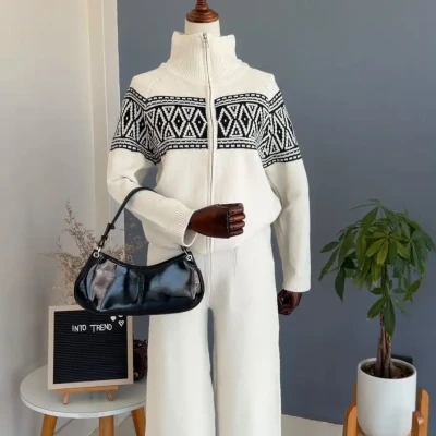 WOOLEN ZIPUP STYLE CORDSET