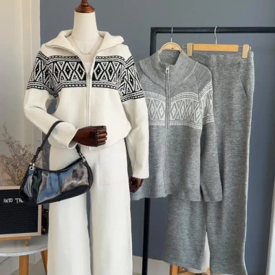 WOOLEN ZIPUP STYLE CORDSET