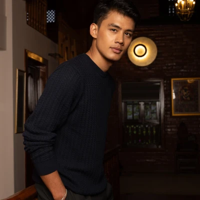 Men’s Classic Cable Knit Sweate...