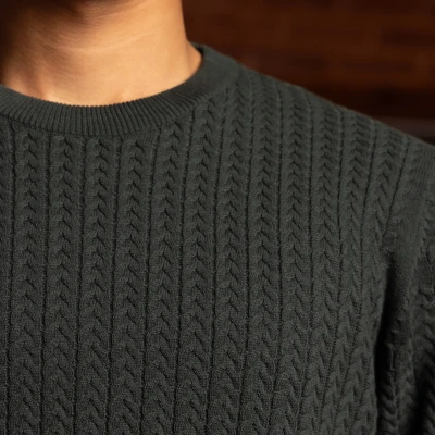 Men’s Classic Cable Knit Sweate...