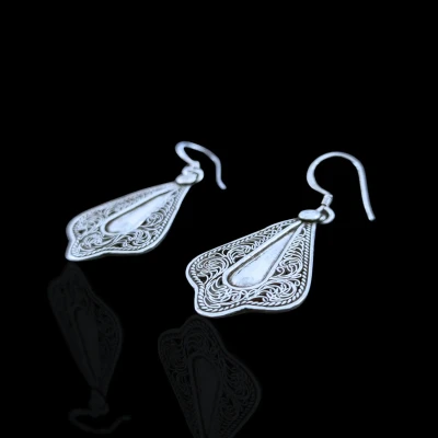 Teardrop Silver Filigree Dangle...