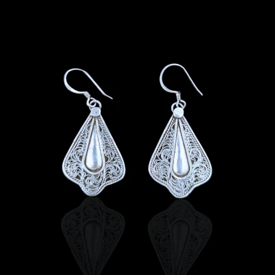 Teardrop Silver Filigree Dangle...