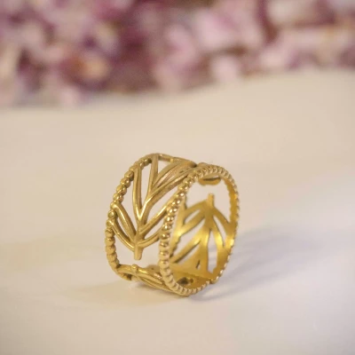 Image of Laurel Ring