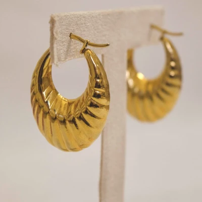 Image of Francesca Hoops